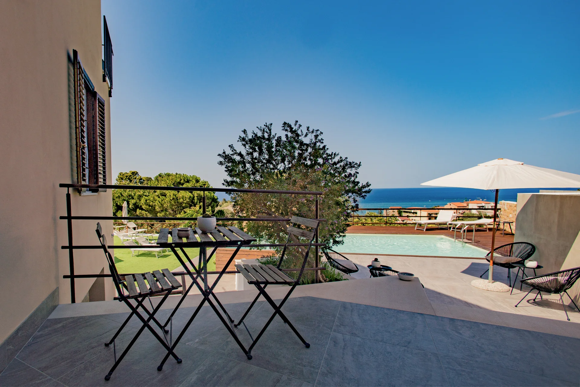Living View